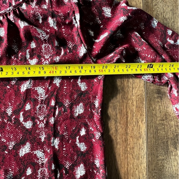 NWT Stitchfix West Kei Lightweighth Long Sleeve Top Size Small Blouse - Picture 9 of 13